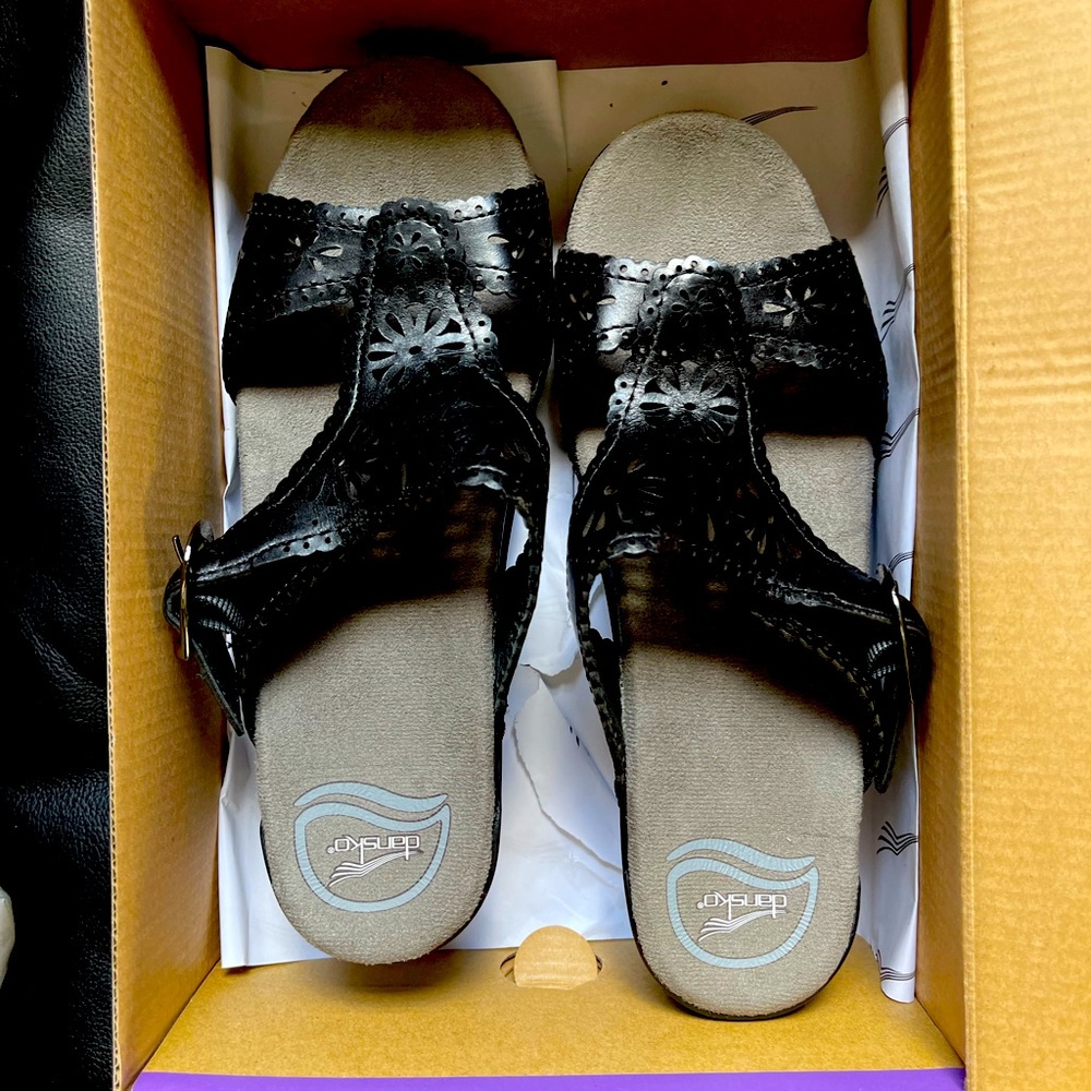 Dansko Black Leather Sandal new, never worn size 38
